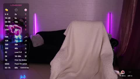 daenerys_daen online show from 7, 3, 2025