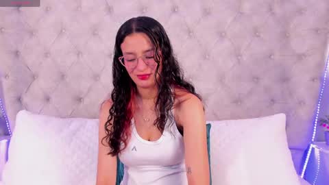 Snapshot of dafne_bss chatting on 9, 5, 2026 dafne_bss online show from 9, 5, 2026