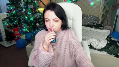 Snapshot of dafni_mon chatting on 1, 1, 2025 Dafni Mon online show from 1, 1, 2025