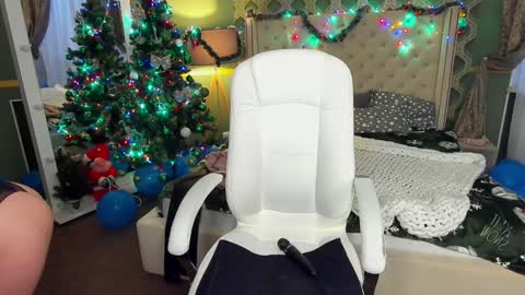 Snapshot of dafni_mon chatting on 1, 1, 2025 Dafni Mon online show from 1, 1, 2025