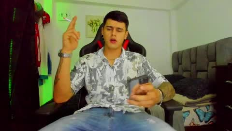 Snapshot of dage_19 chatting on 25, 2, 2025 my name is Jhon and I live in colombia online show from 25, 2, 2025