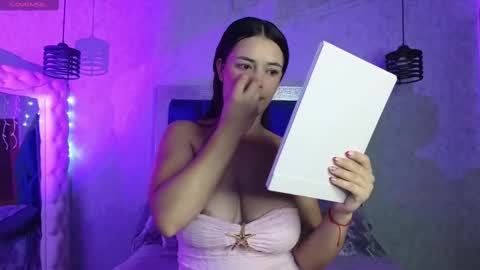 Dahiana online show from 5, 10, 2025