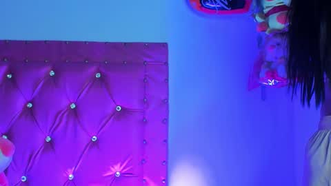    online show from 13, 2, 2025