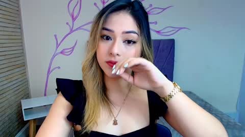 Snapshot of dahliamoore chatting on 18, 12, 2024 Dahlia online show from 18, 12, 2024