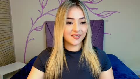 Snapshot of dahliamoore chatting on 14, 1, 2025 Dahlia online show from 14, 1, 2025