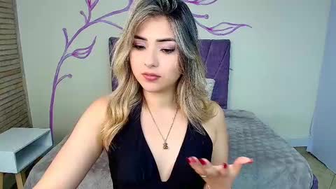 Snapshot of dahliamoore chatting on 9, 2, 2025 Dahlia online show from 9, 2, 2025