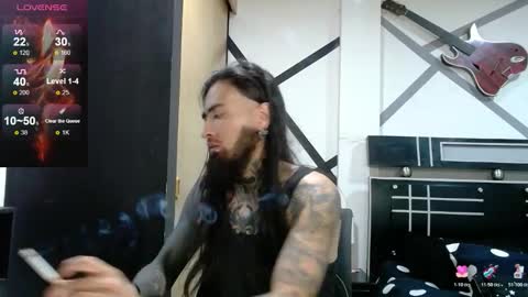 Snapshot of daimon_rock01 chatting on 27, 10, 2025 felipe online show from 27, 10, 2025