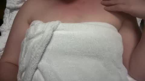 Mx Mommy Moo online show from 22, 3, 2026