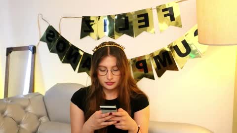 Lauren            online show from 11, 10, 2025