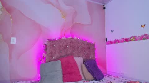 Snapshot of daisy__rose chatting on 2, 1, 2025 Dai online show from 2, 1, 2025