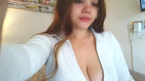 Snapshot of daisy_brown01 chatting on 15, 4, 2026 Dai my Instagram missdaisy 07 online show from 15, 4, 2026