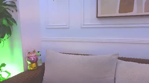 Daisy Price online show from 28, 7, 2026