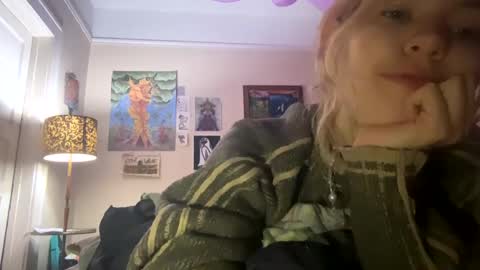 Snapshot of daisybaby699 chatting on 31, 12, 2024 DaisyB3 online show from 31, 12, 2024