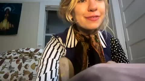 Snapshot of daisybaby699 chatting on 8, 1, 2025 DaisyB3 online show from 8, 1, 2025