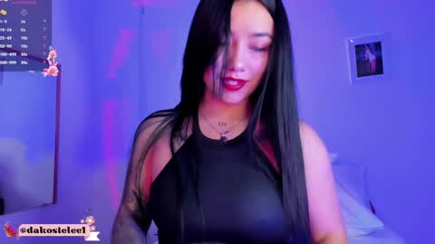 dakostelee1_ online show from 4, 10, 2025