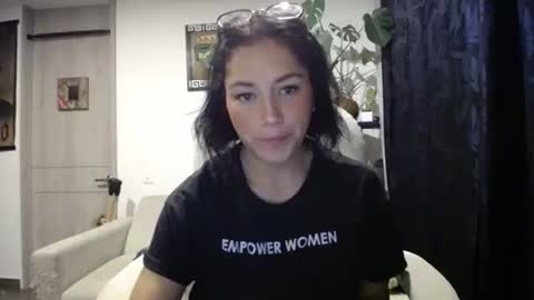 IG  dakotasofiaa online show from 20, 12, 2024