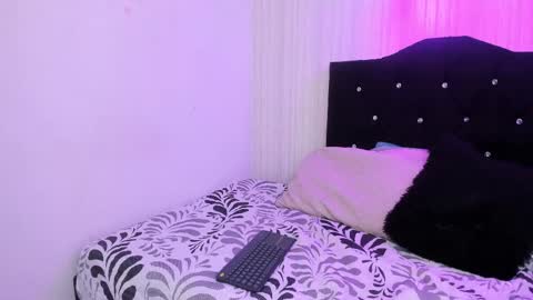 Snapshot of dakota_alice chatting on 22, 2, 2025 Dakota and Valerie online show from 22, 2, 2025