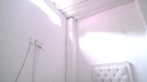 Snapshot of dakota_and_aron chatting on 1, 2, 2026 Dakota and Aron online show from 1, 2, 2026