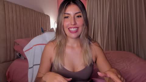 Snapshot of dakota_clark chatting on 7, 3, 2025 Helloo HAPPY NEW YEAR Ill be back soon online show from 7, 3, 2025