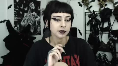 Snapshot of dakota_krall_ chatting on 10, 7, 2026 dakota online show from 10, 7, 2026