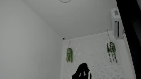 dakota_x18 online show from 15, 12, 2025