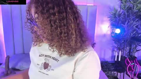  Danna  online show from 8, 5, 2026