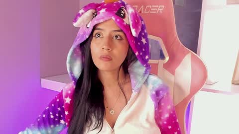 leila williams online show from 1, 1, 2025