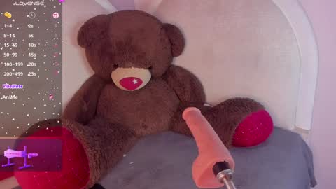 leila williams online show from 5, 1, 2025