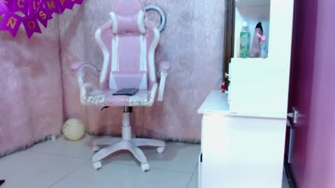 Snapshot of daliila_queen chatting on 14, 7, 2026 dalila online show from 14, 7, 2026