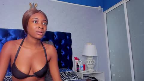 Snapshot of dalilaqueenthe1 chatting on 3, 10, 2025 Dalila online show from 3, 10, 2025