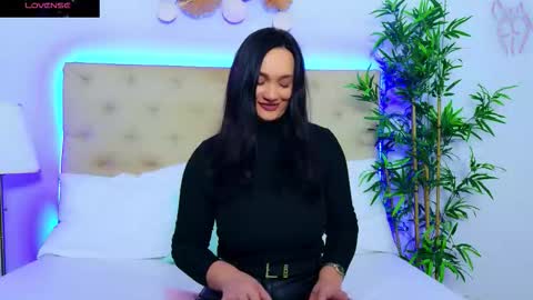 daliyaa_ online show from 10, 11, 2025