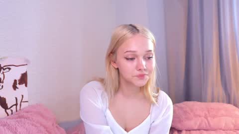 Snapshot of dallass_and_vegas chatting on 2, 6, 2026 Call me Soffi online show from 2, 6, 2026
