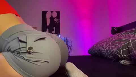 dalmatian_girl online show from 2, 11, 2025