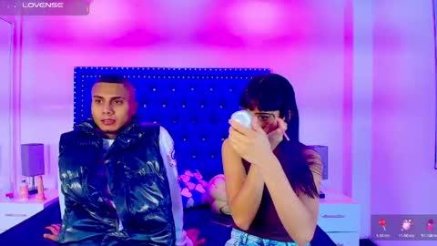 DAMIAN AND ROXANNE.  online show from 18, 4, 2026