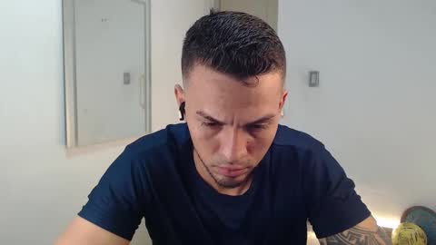 Snapshot of damian_muscle chatting on 8, 9, 2025 Damian online show from 8, 9, 2025