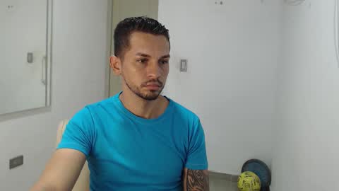 Snapshot of damian_muscle chatting on 5, 10, 2025 Damian online show from 5, 10, 2025