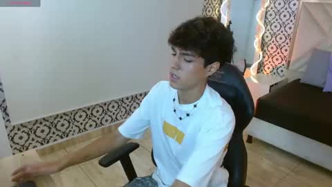 damian_tay online show from 12, 4, 2026