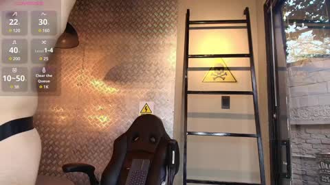 Snapshot of damianphill chatting on 4, 1, 2025 Damian Phill online show from 4, 1, 2025