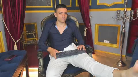 Snapshot of damianphill chatting on 14, 1, 2025 Damian Phill online show from 14, 1, 2025