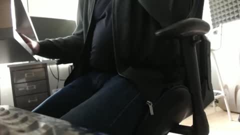 Ray online show from 4, 12, 2025