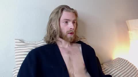 Snapshot of damien_diamond chatting on 6, 3, 2025 damien_diamond online show from 6, 3, 2025