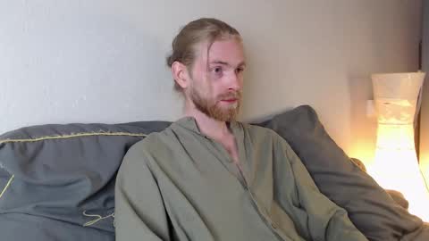 Snapshot of damien_diamond chatting on 3, 10, 2025 damien_diamond online show from 3, 10, 2025