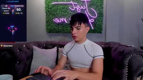 Snapshot of damoncolin chatting on 4, 10, 2025 Damon online show from 4, 10, 2025