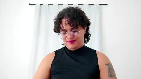 Snapshot of dan_blous chatting on 5, 2, 2026 Diane Blosson online show from 5, 2, 2026