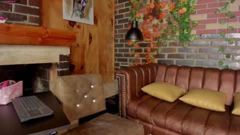 Snapshot of danaandthamaraangels chatting on 27, 1, 2025 online show from 27, 1, 2025