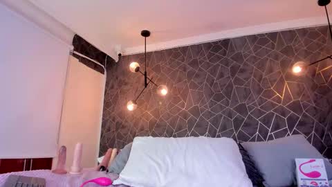 Snapshot of danaandthamaraangels chatting on 31, 10, 2025 online show from 31, 10, 2025