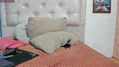 danamontana online show from 10, 3, 2026