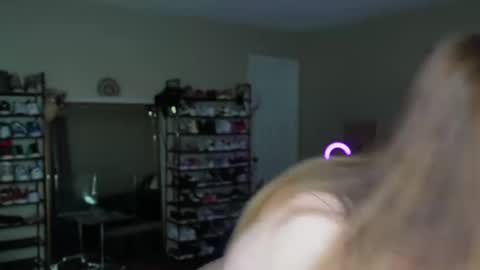 Lexi  online show from 19, 2, 2025