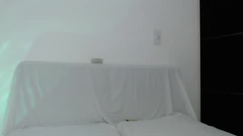 Ela and Santi online show from 11, 10, 2025