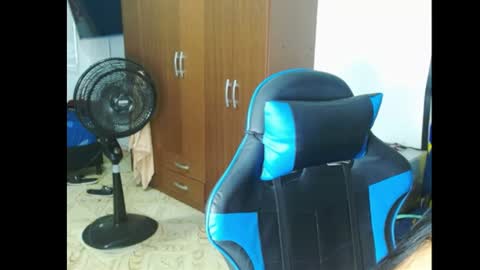 Snapshot of dani_ary chatting on 6, 8, 2026 DANI online show from 6, 8, 2026